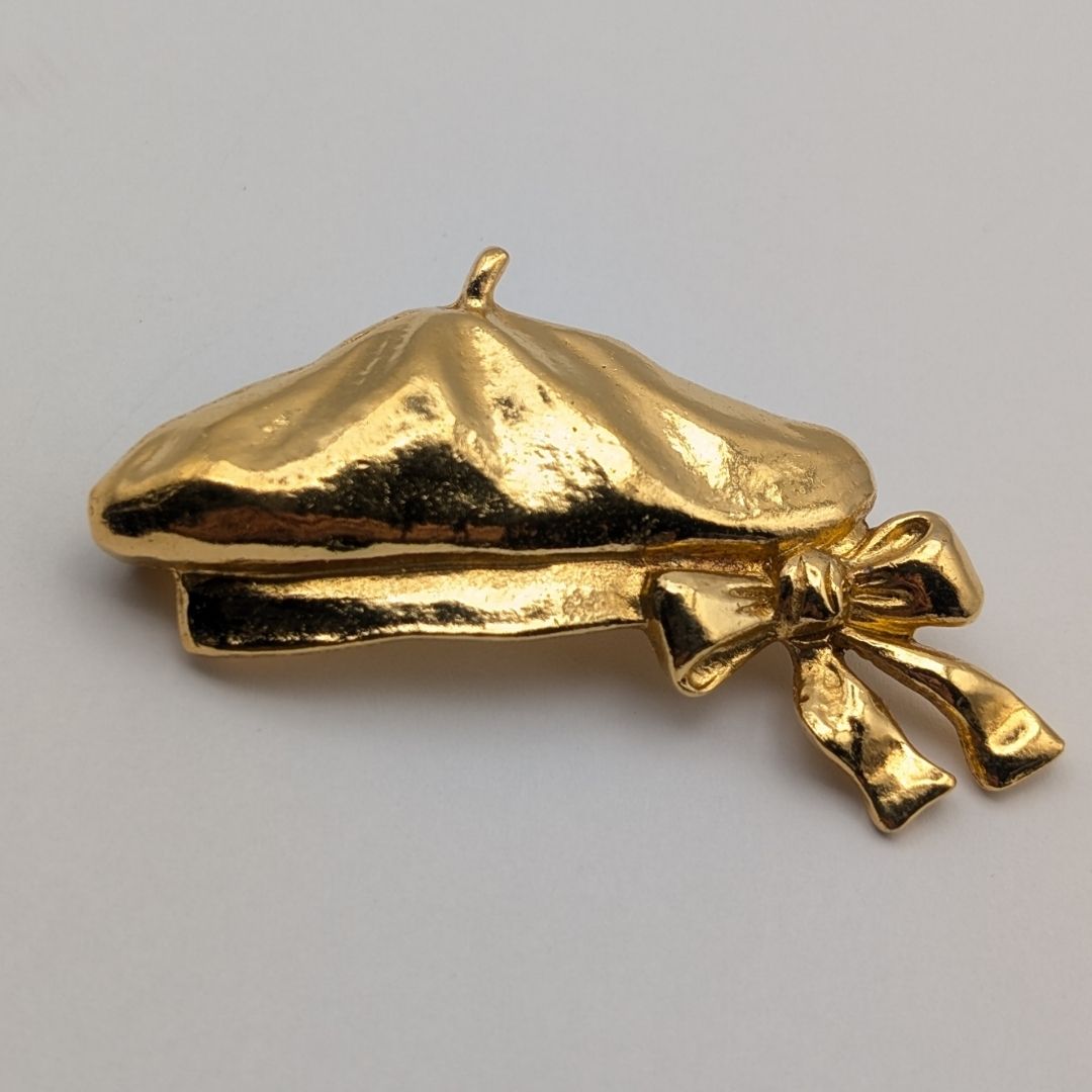 Chanel Brooch Beret Motif Gold First Era Vintage