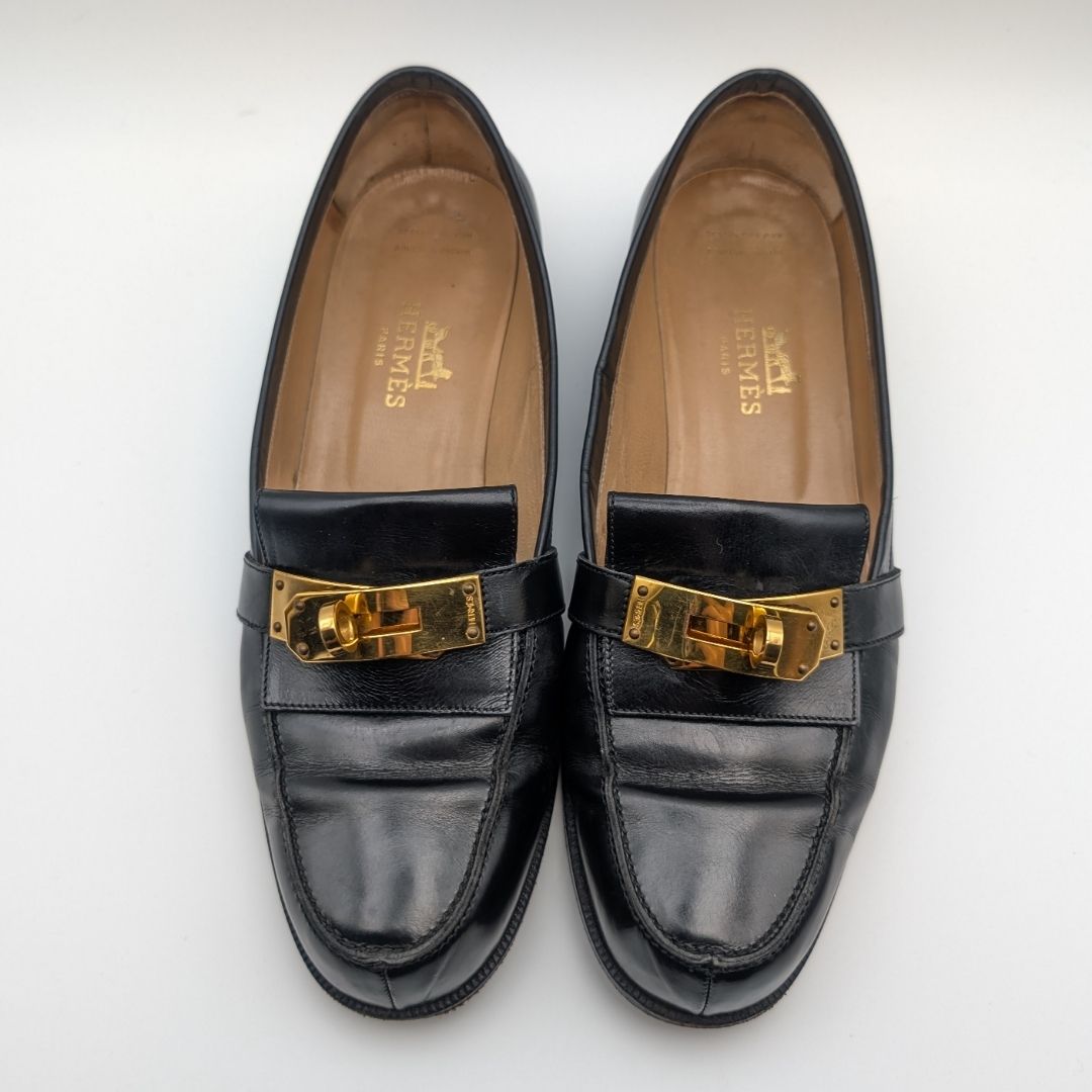Hermes Kelly Leather Black Pumps Gold Heel — view 5