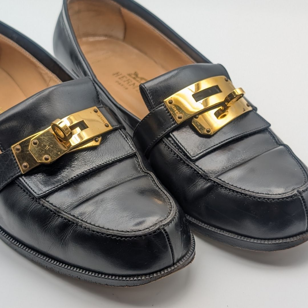 Hermes Kelly Leather Black Pumps Gold Heel — view 7