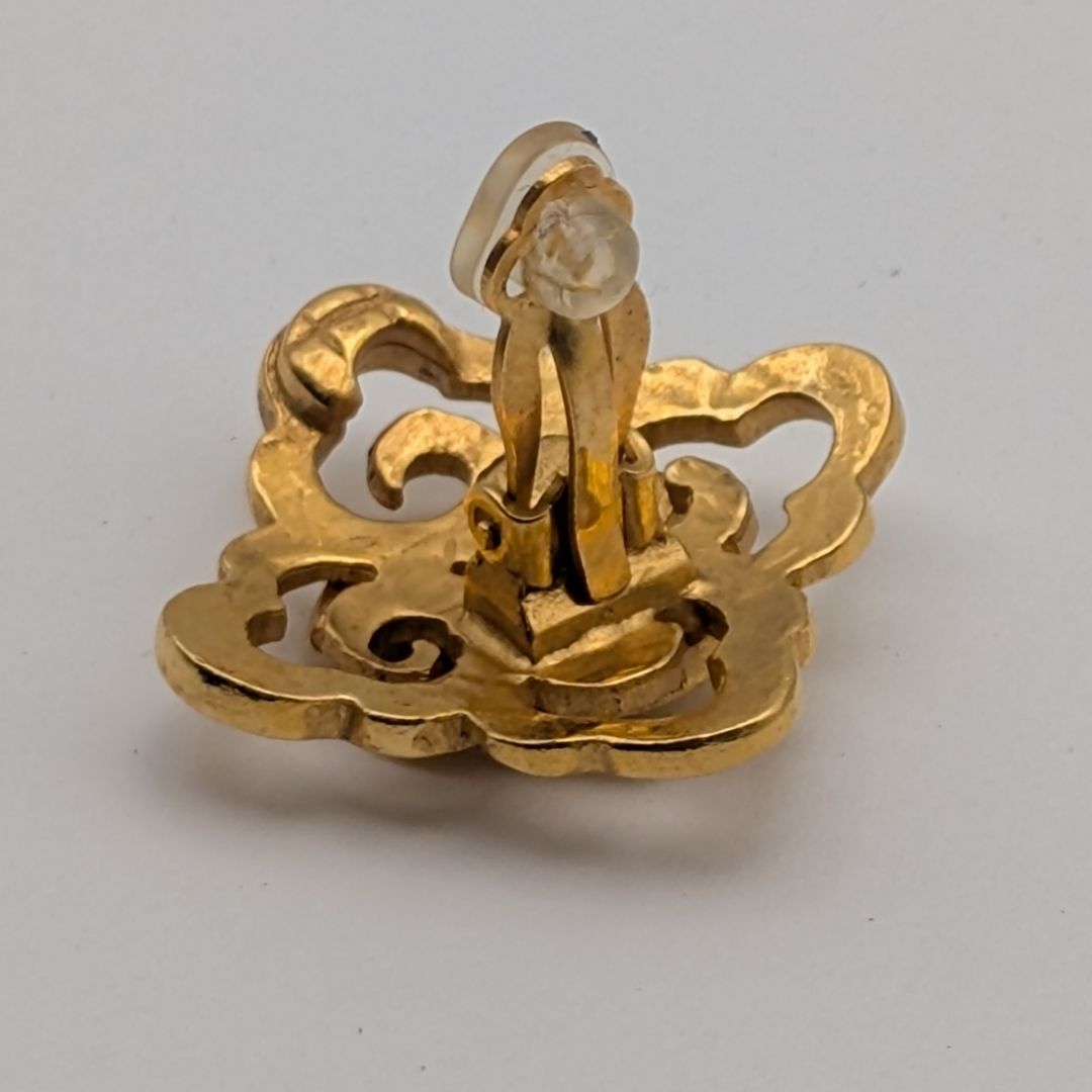 Chanel Earring CC Logo Gold Clover Vintage — view 3