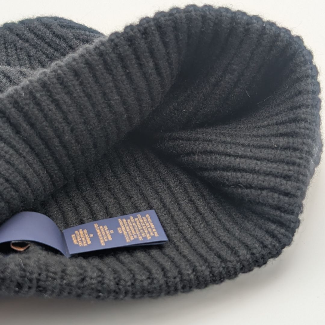 Louis Vuitton LV Spark Noir Black Knit Hat Beanie Logo — view 4