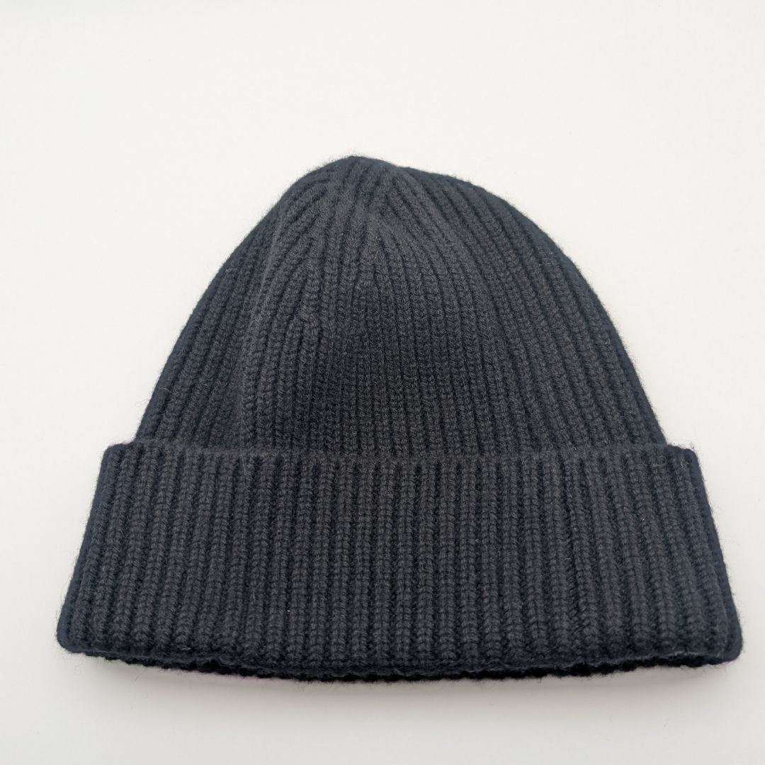 Louis Vuitton LV Spark Noir Black Knit Hat Beanie Logo — view 2