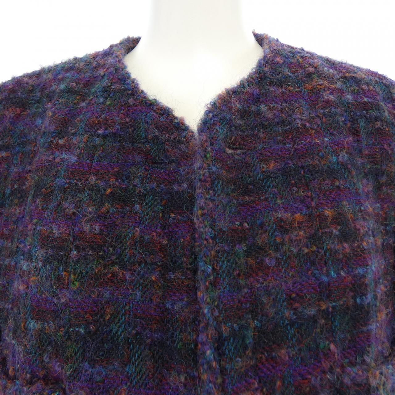 Chanel Vintage Collarless Jacket — view 5