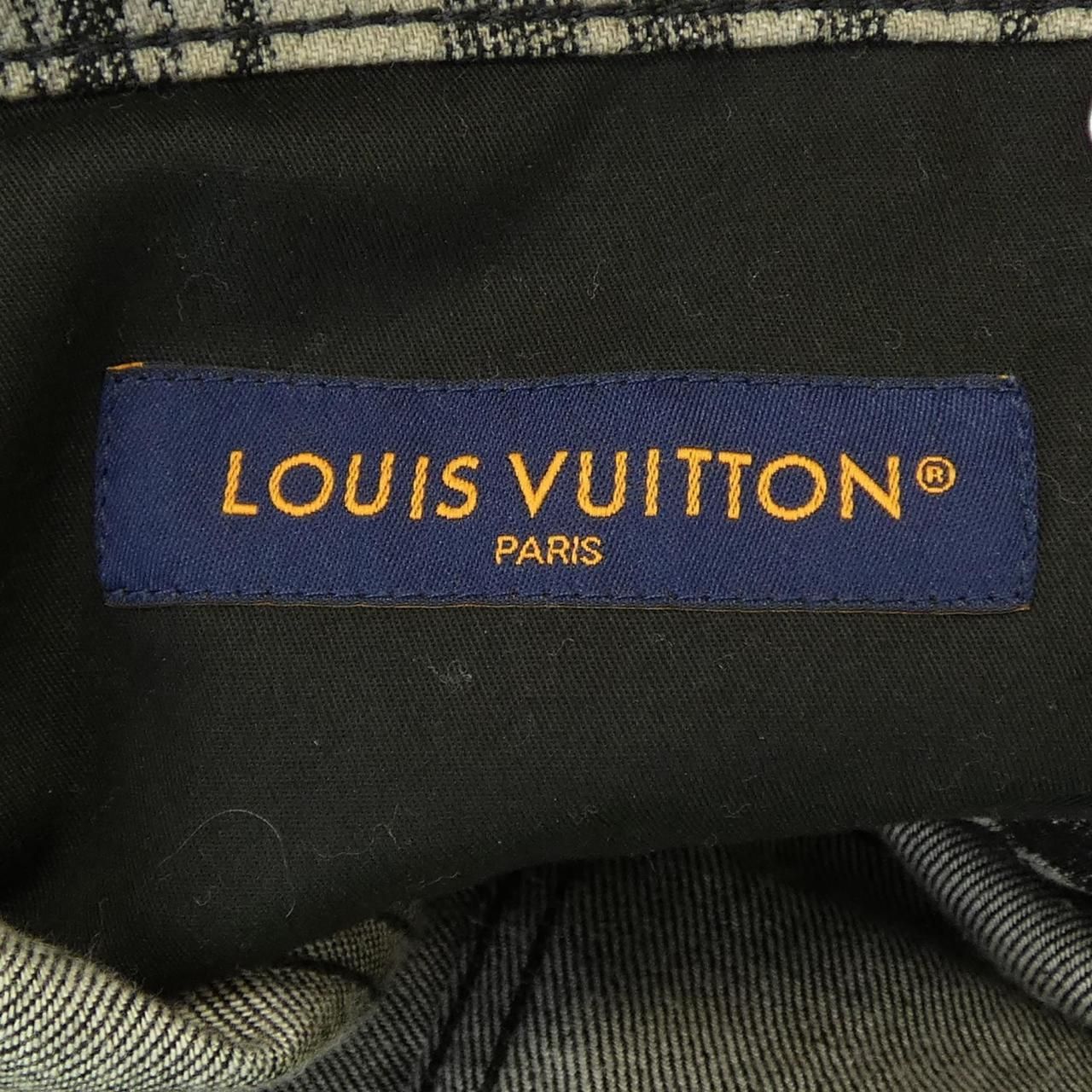 Louis Vuitton Check Denim Shorts — view 4