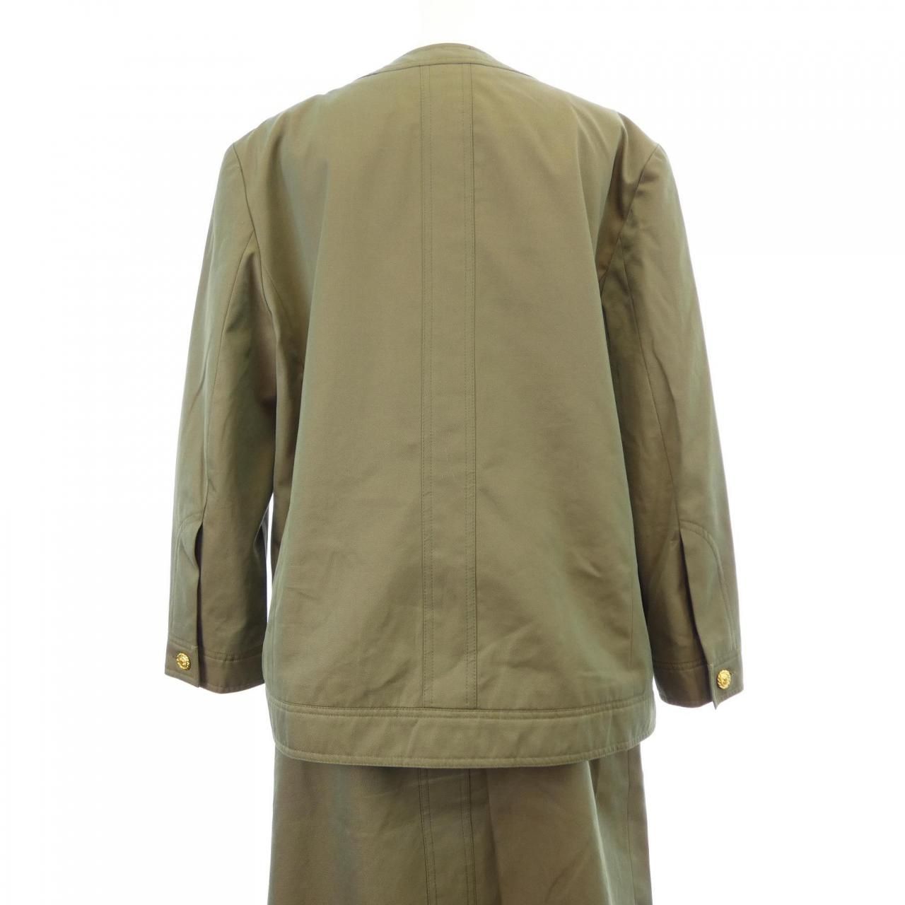 Chanel Vintage Suit Green — view 2