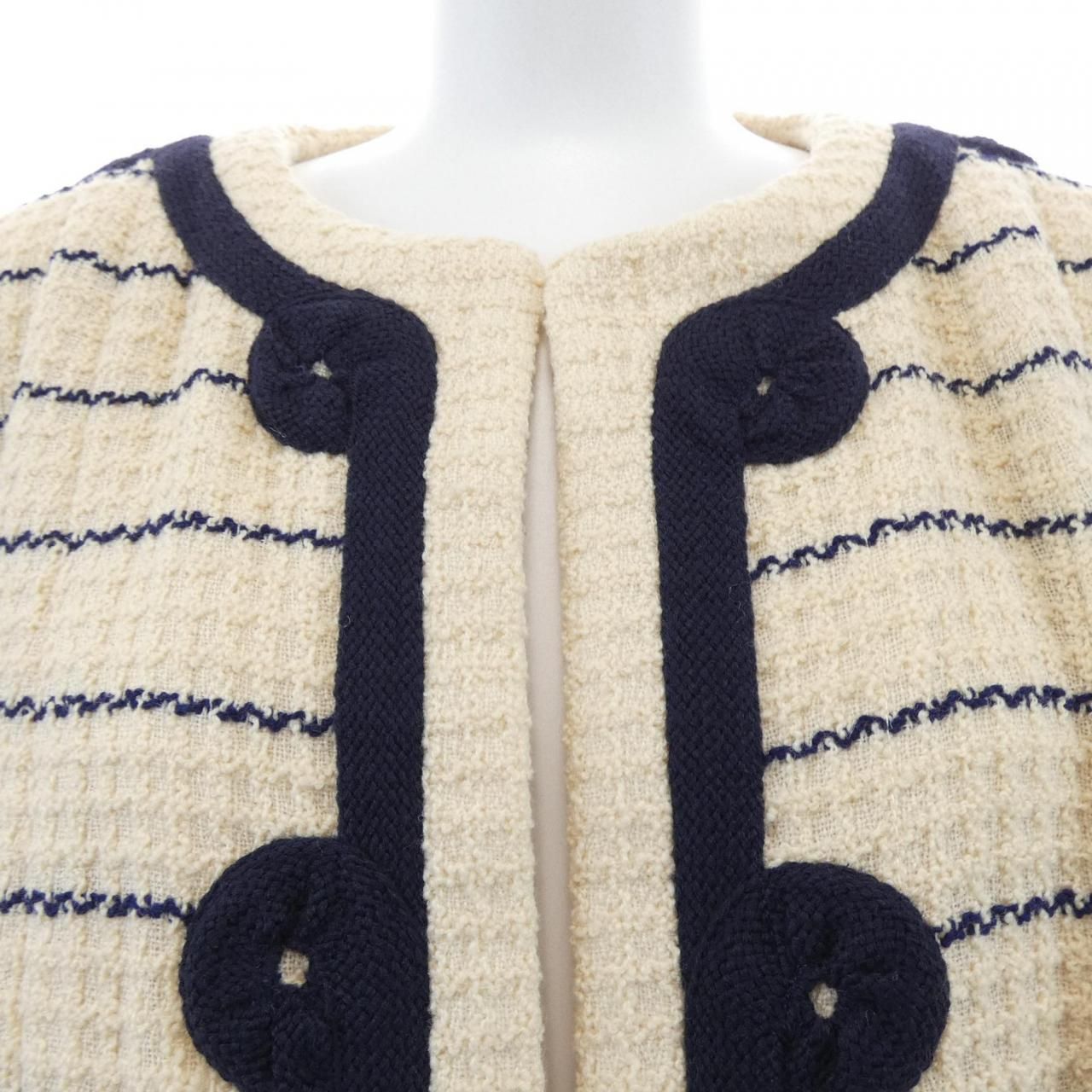 Chanel Vintage Jacket Beige — view 4