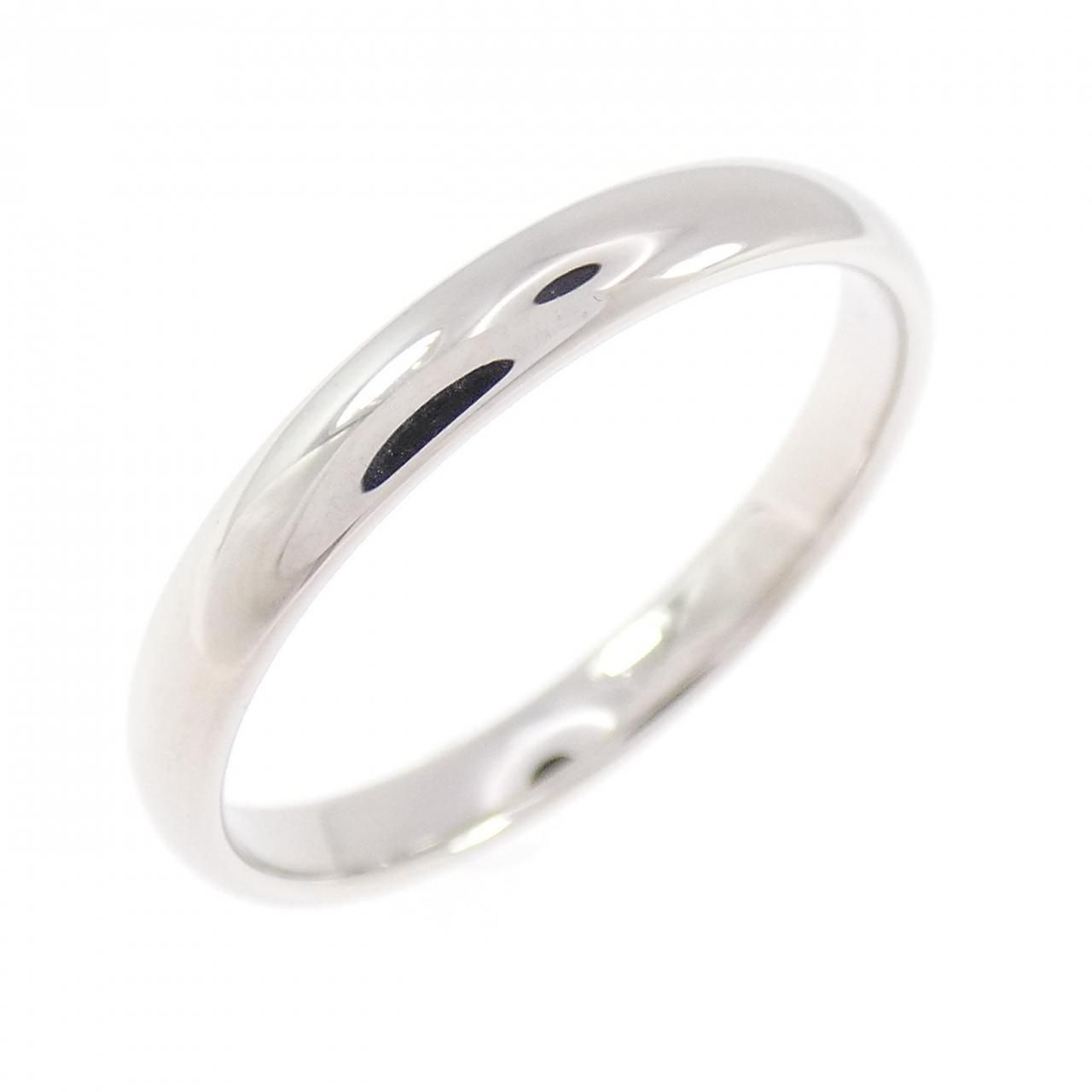 Van Cleef & Arpels Tendrement Ring