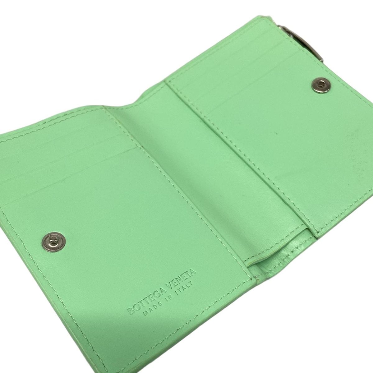 Bottega Veneta Bifold Wallet Maxi Intrecciato Light Green Leather — view 3