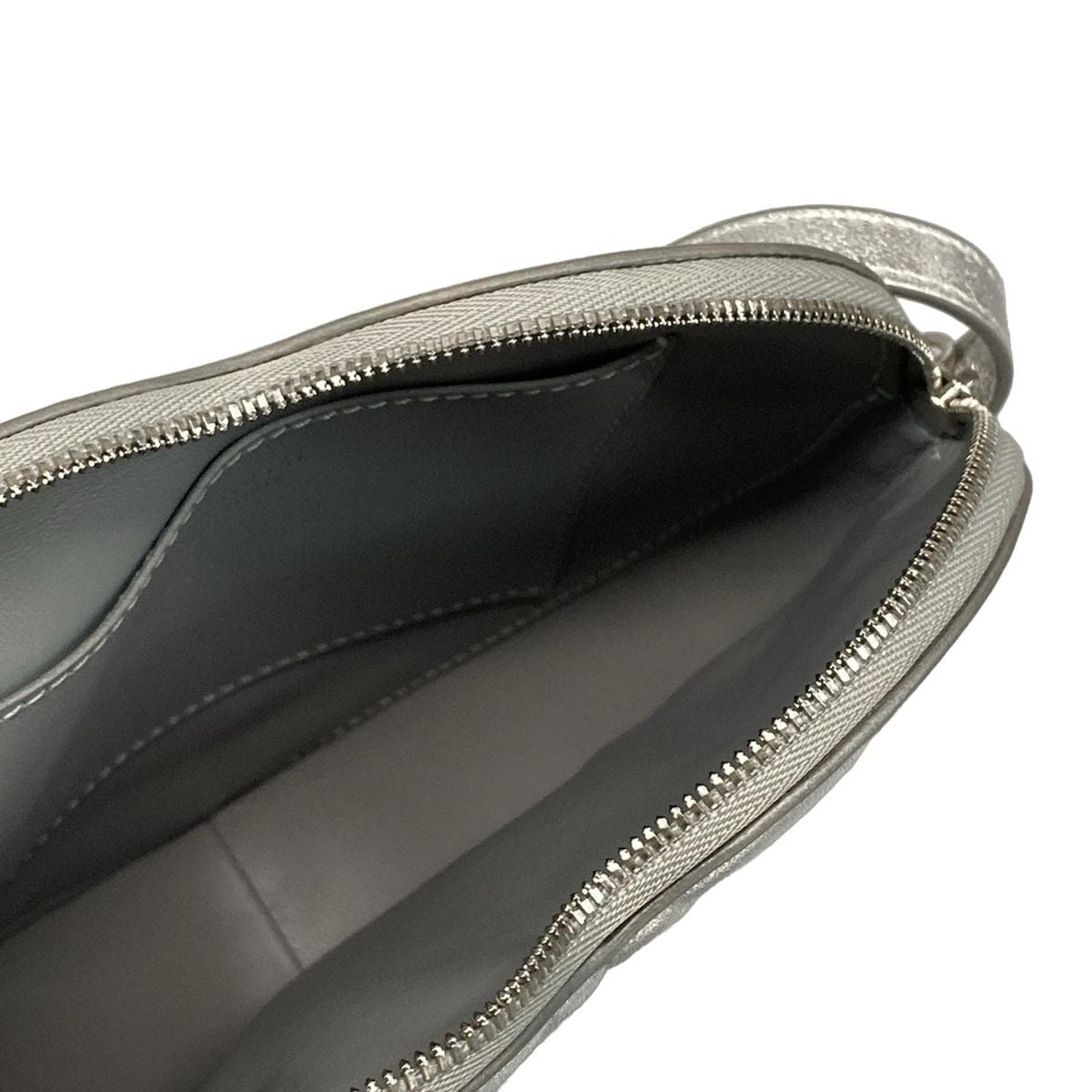 Tiffany & Co Shoulder Bag Padded Crossbody Silver Quilted Leather — view 7