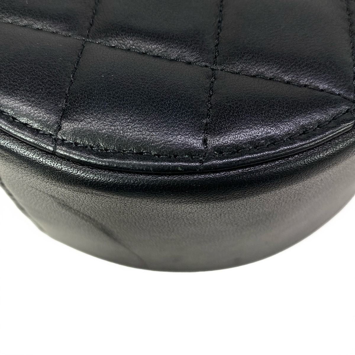 Chanel Shoulder Bag Quilted Black Chain Gold Lambskin — view 8
