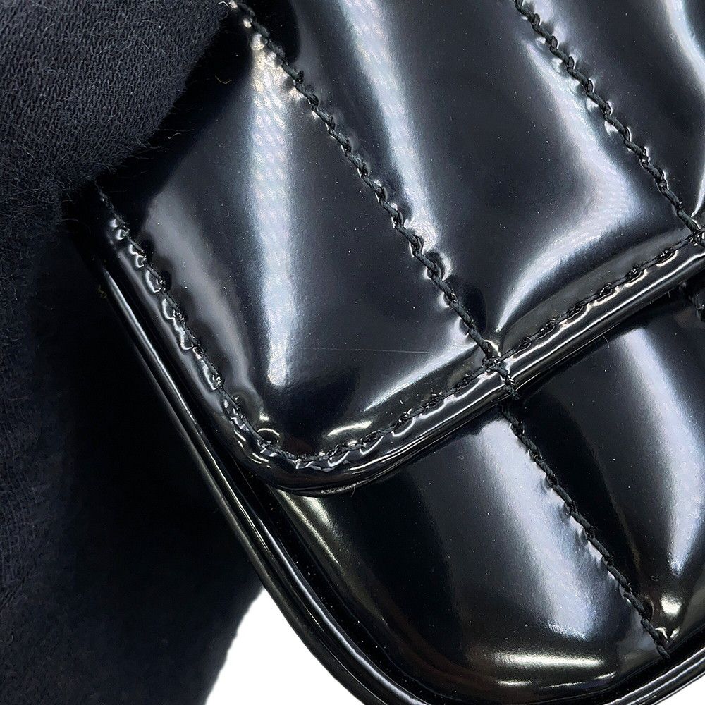 Saint Laurent Paris Chain Shoulder Bag Vicky Small Patent Leather Black — view 6