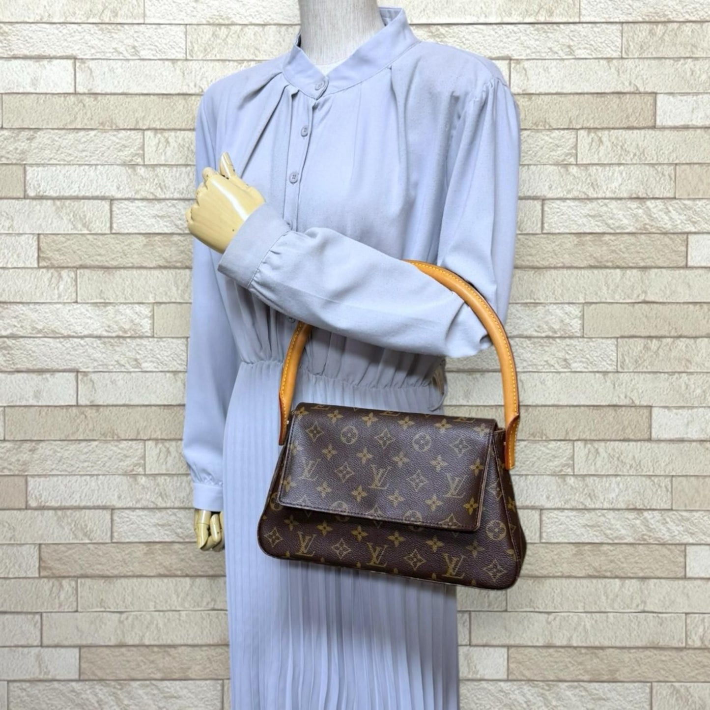Louis Vuitton Mini Looping Monogram Handbag Canvas Brown — view 2