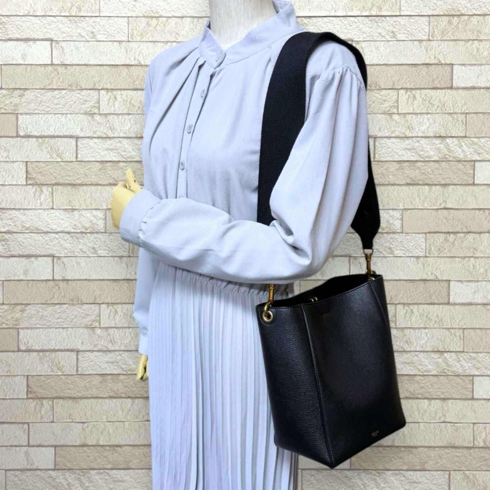 Celine Sangle Bucket Small Shoulder Bag Leather Black — view 2