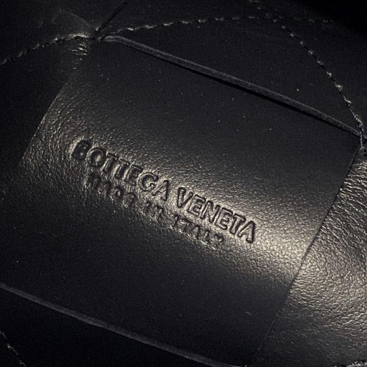 Bottega Veneta Shoulder Bag Small Cassette Crossbody Navy Leather — view 8