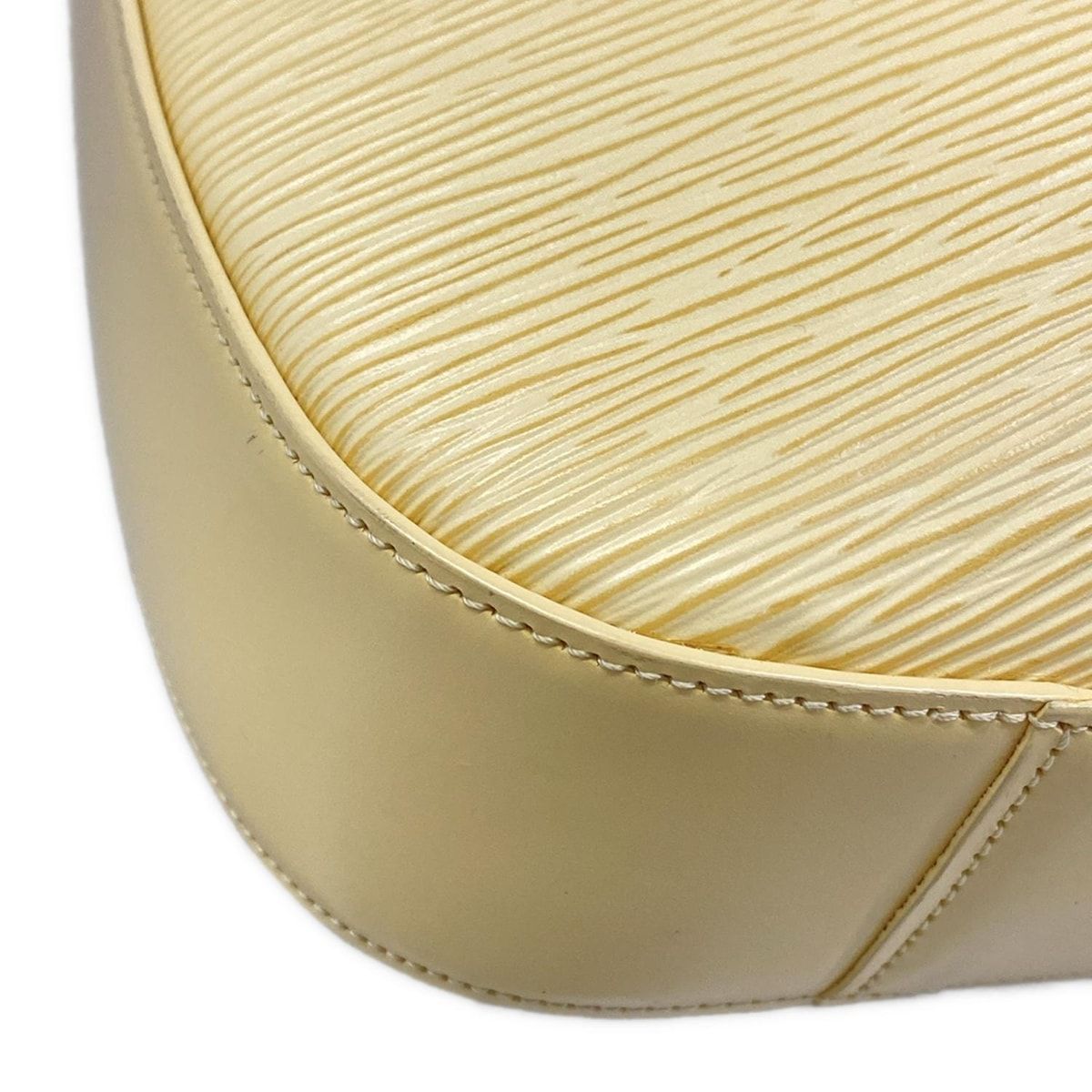 Louis Vuitton Shoulder Bag Epi Reverie Vanille Leather — view 6