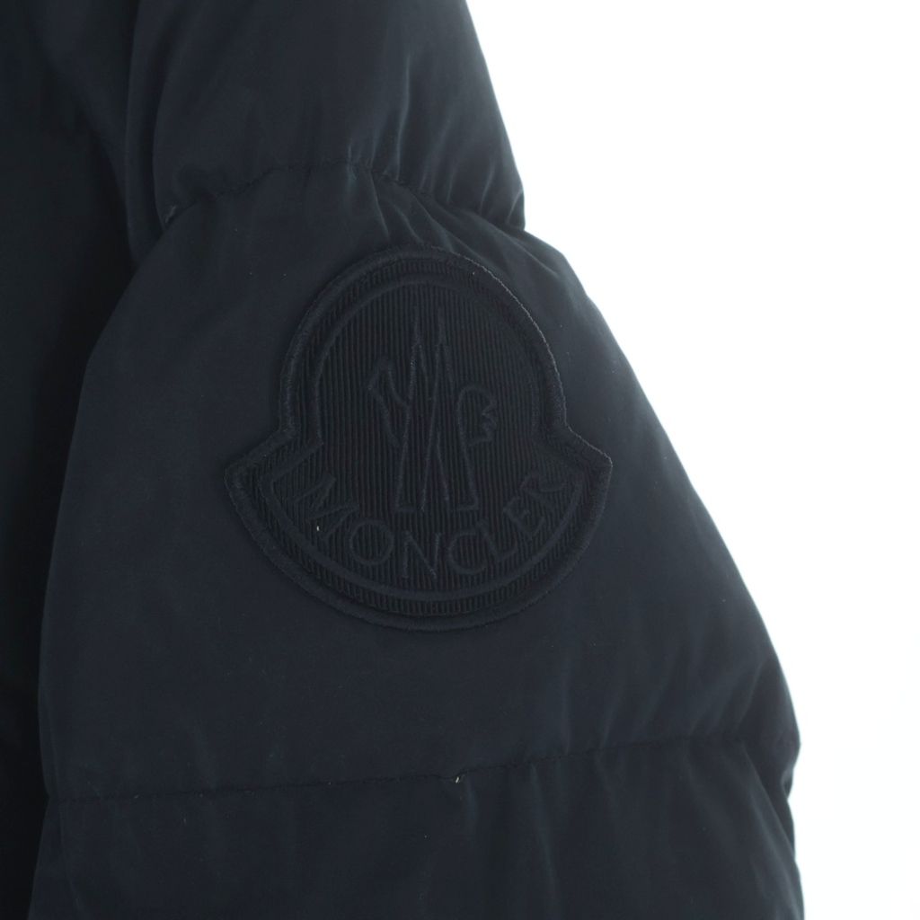 Moncler Down Jacket Black — view 4