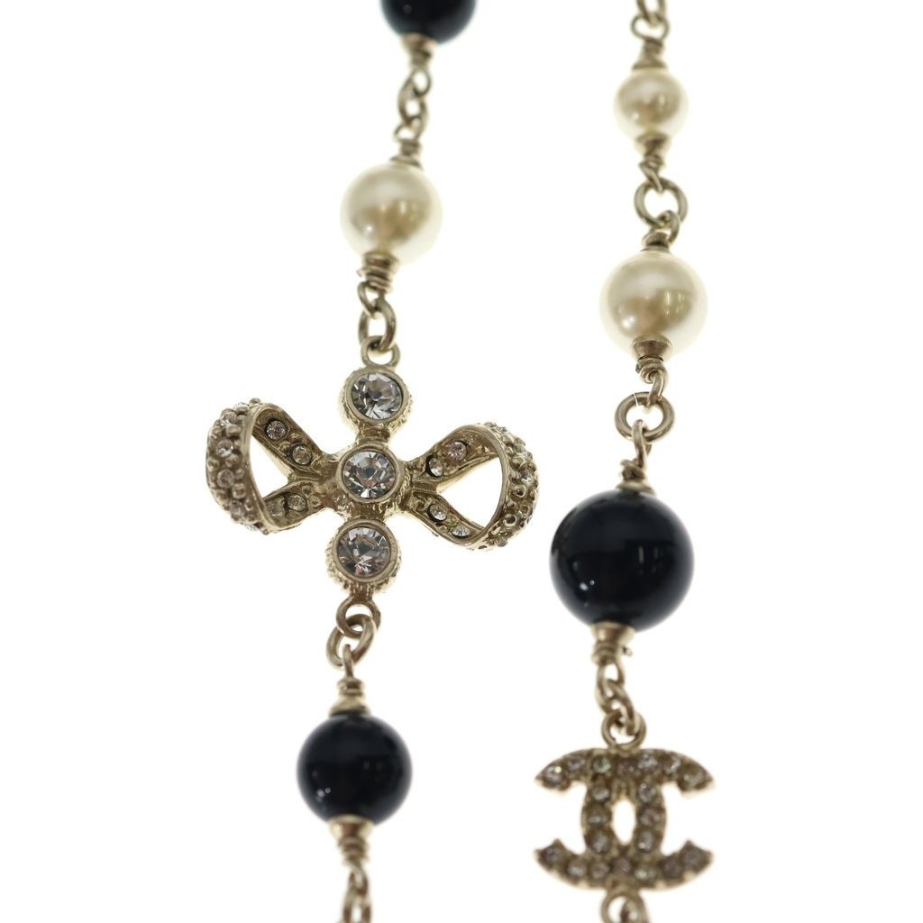 Chanel CC Logo Faux Pearl Long Necklace White Black Gold — view 3