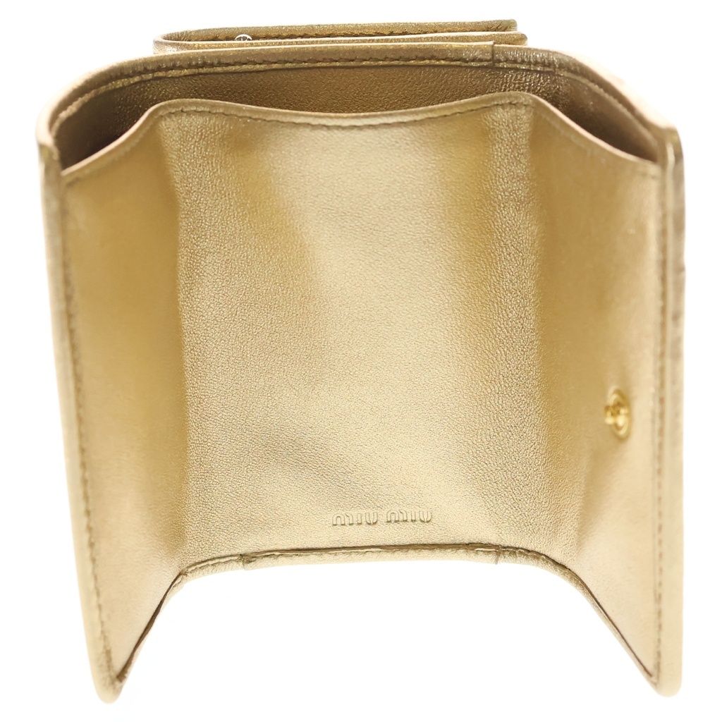 Miu Materasse Metallic Cles the Logo Plate Compact Wallet Trifold Gold — view 4