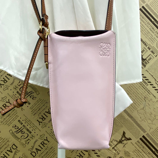 Loewe Shoulder Bag Pochette Smartphone Anagram Magnet Pocket