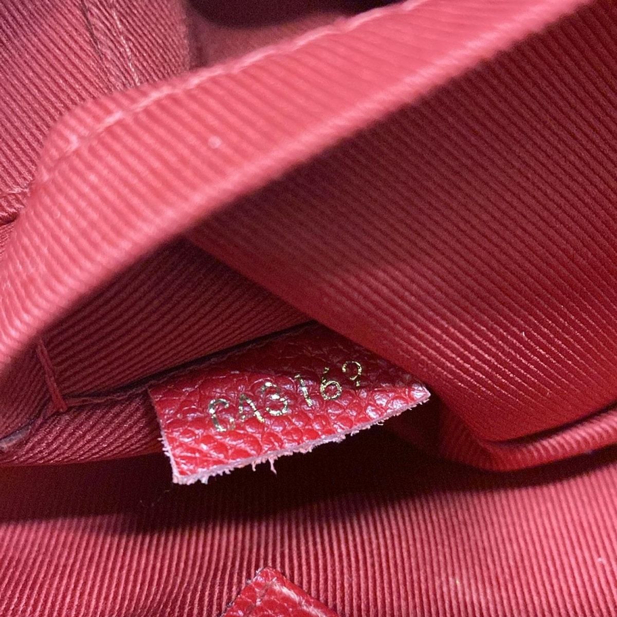 Louis Vuitton Shoulder Bag Monogram Empreinte Saintonge Scarlet Leather — view 9