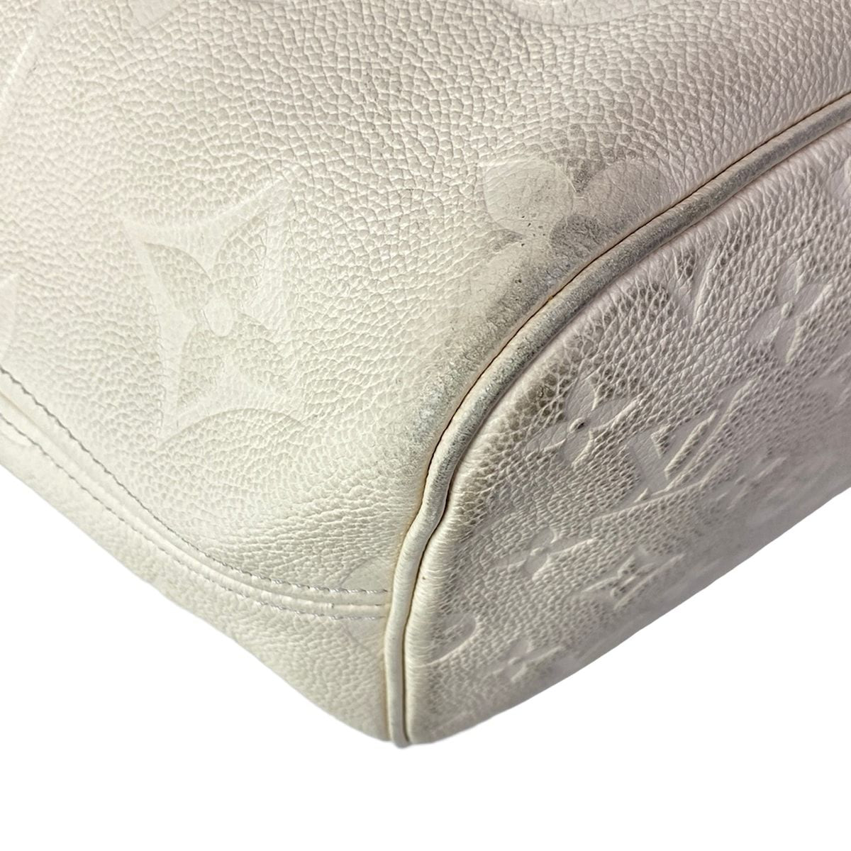 Louis Vuitton Tote Monogram Empreinte Neverfull MM Cles Leather Cowhide — view 6