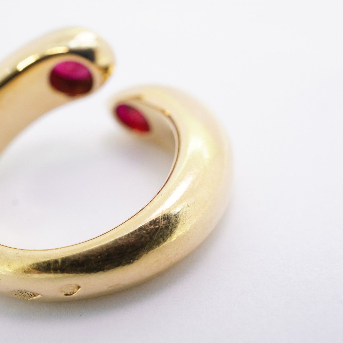Cartier Ring Ellipse Tet 18k Yellow Gold Ruby Red — view 8