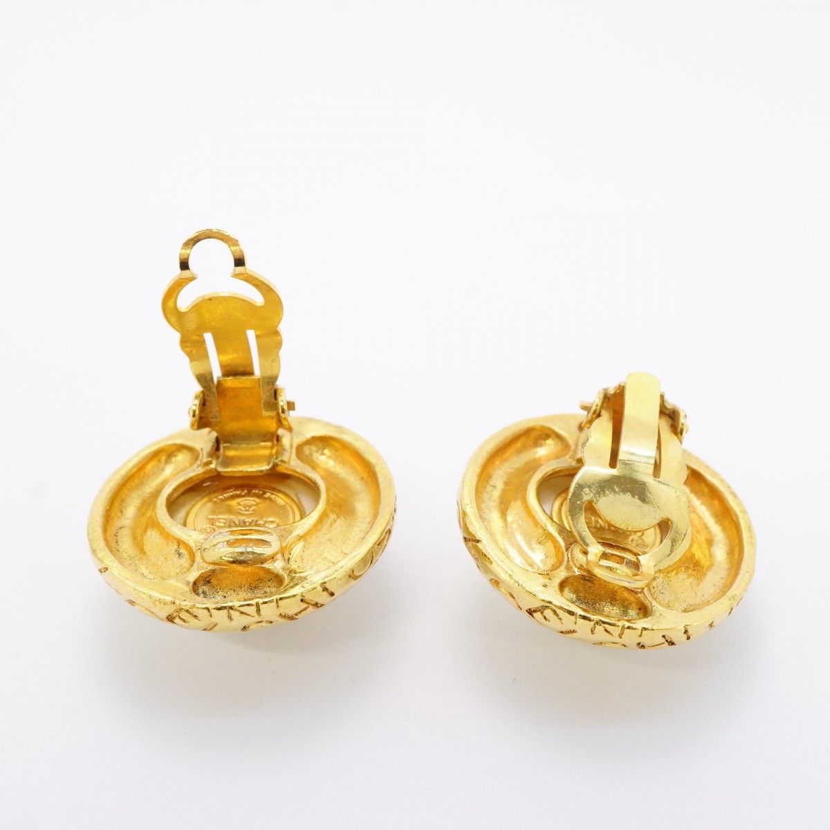 Chanel Earrings Vintage Logo Round — view 3