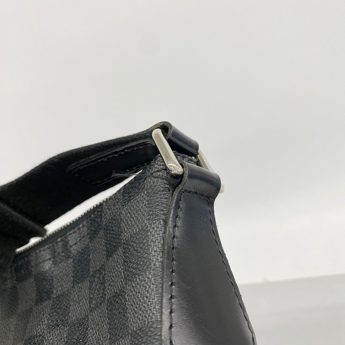 Louis Vuitton Shoulder Bag Damier Graphite Mick MM Black Gray — view 9