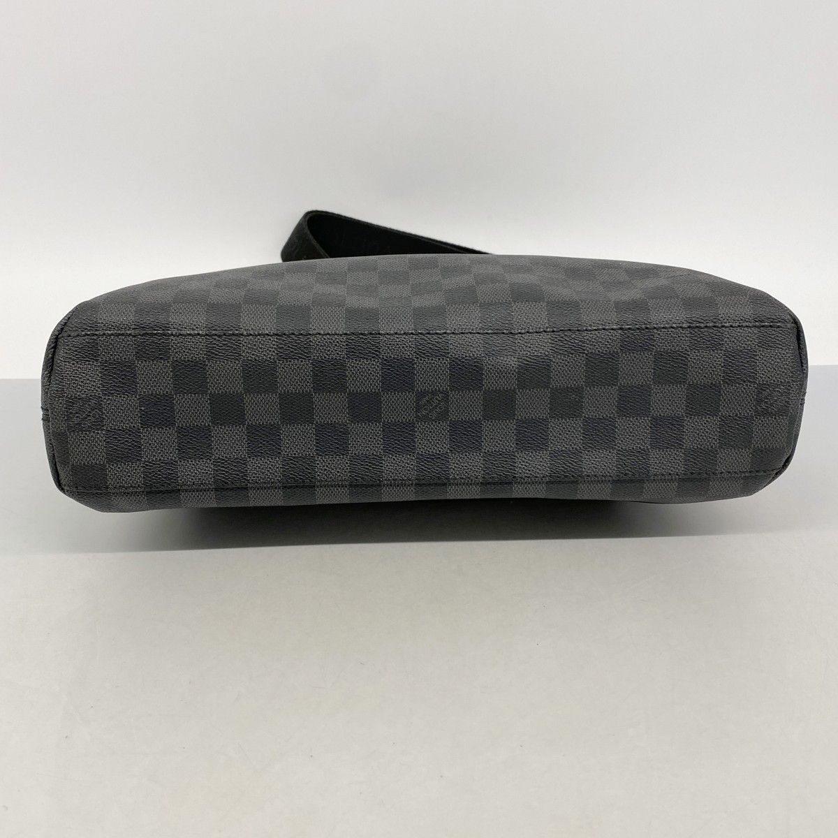 Louis Vuitton Shoulder Bag Damier Graphite Mick MM Black Gray — view 3
