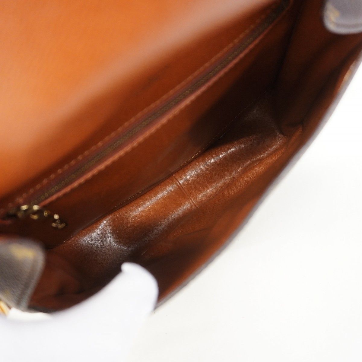 Louis Vuitton Shoulder Bag Monogram Saint Cloud GM Brown — view 4