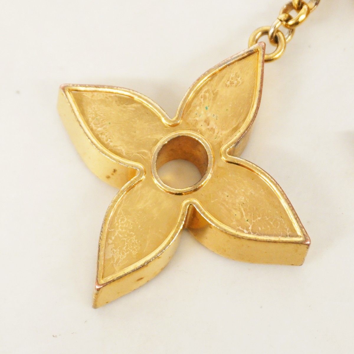 Louis Vuitton Key Holder Charm Fleur Monogram Gold Black Cles — view 5