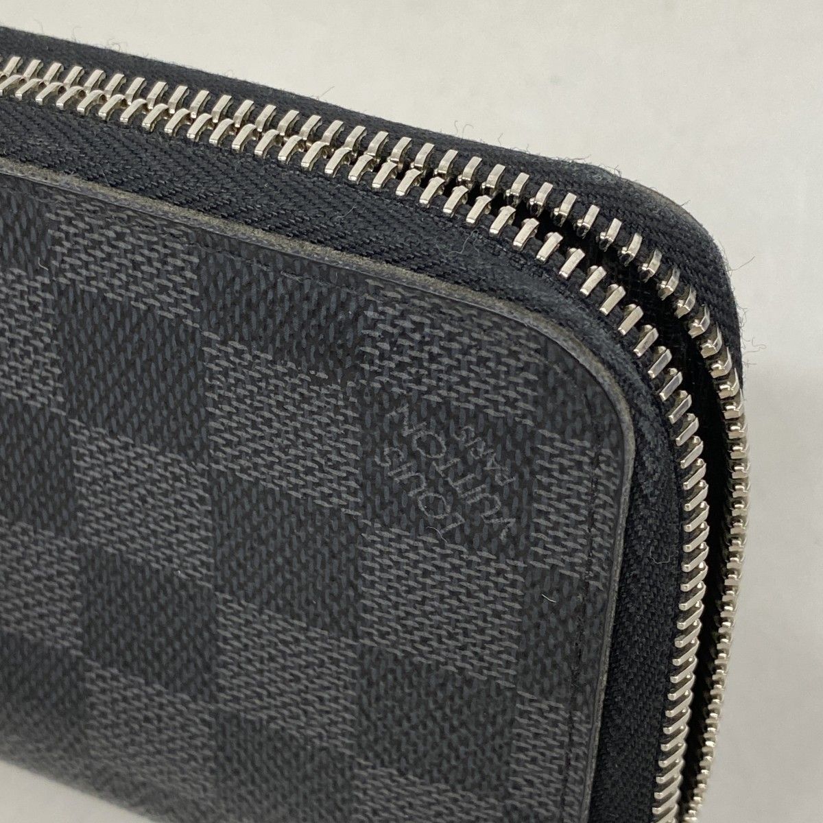 Louis Vuitton Wallet Damier Graphite Zippy Vertical Black Gray — view 6