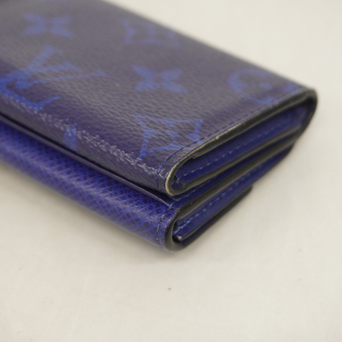Louis Vuitton Trifold Wallet Taigarama Discovery Compact Blue — view 6