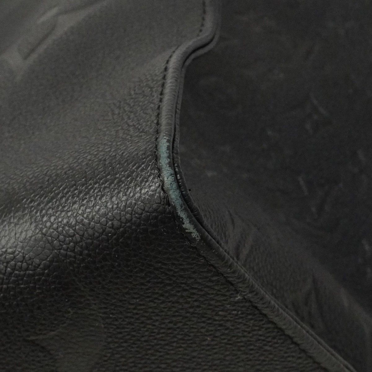 Louis Vuitton Tote Monogram Empreinte On The Go GM Noir 2-Way — view 6