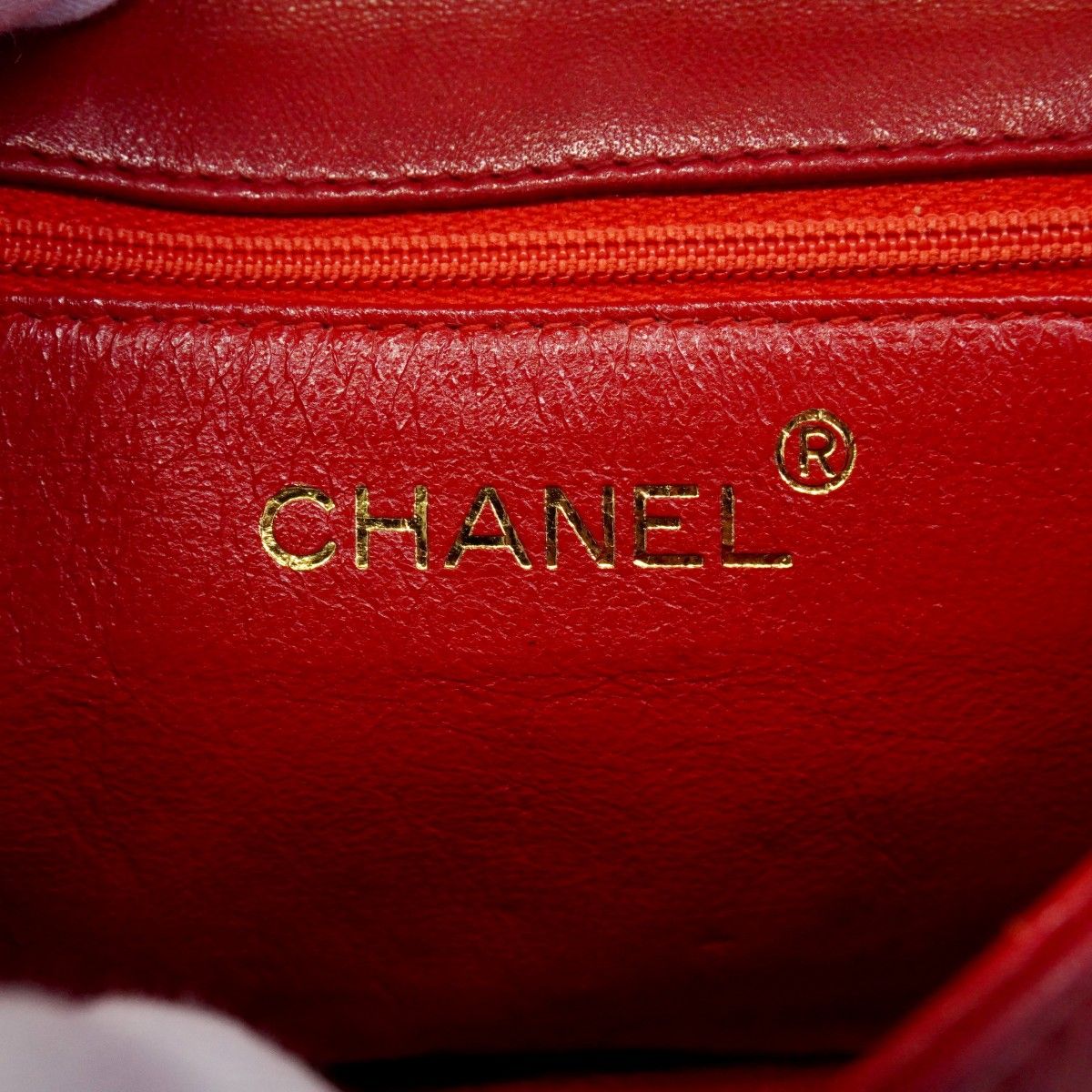 Chanel Shoulder Bag Lambskin Red Gold — view 5