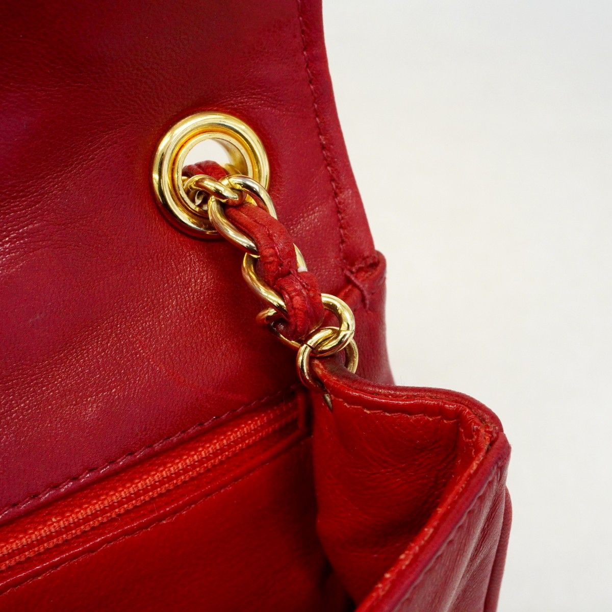 Chanel Shoulder Bag Lambskin Red Gold — view 8