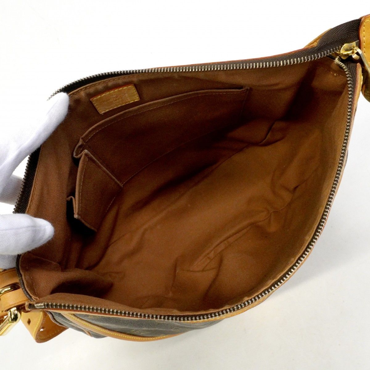 Louis Vuitton Shoulder Bag Monogram Thuraya GM Brown — view 4