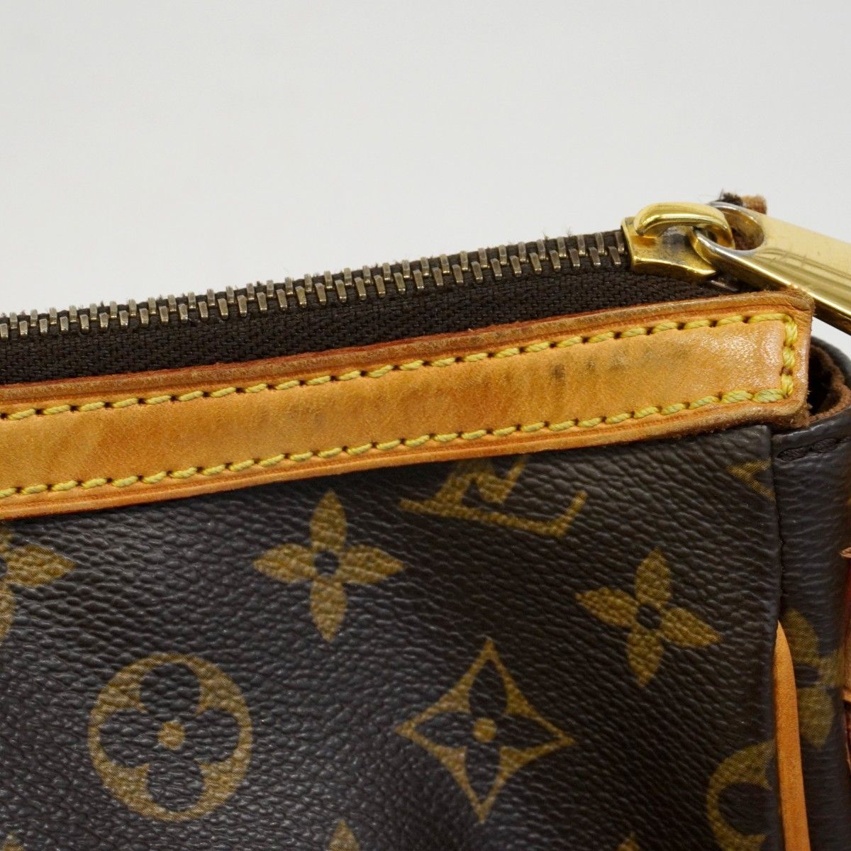 Louis Vuitton Shoulder Bag Monogram Thuraya GM Brown — view 7