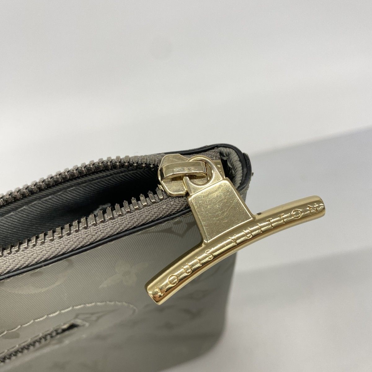 Louis Vuitton Clutch Monogram Titanium Pochette Cosmos Gray — view 8