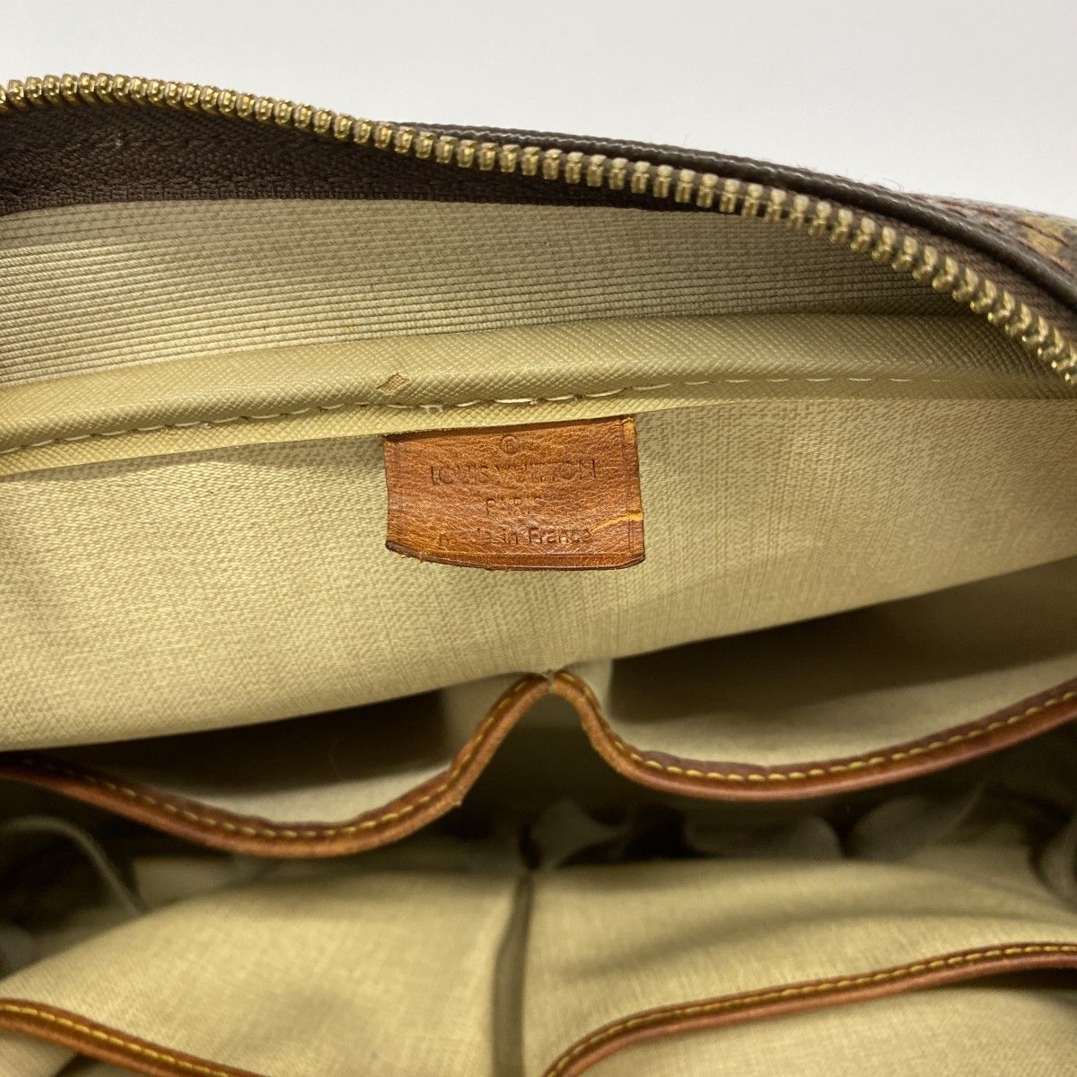 Louis Vuitton Handbag Monogram Deauville Brown — view 5