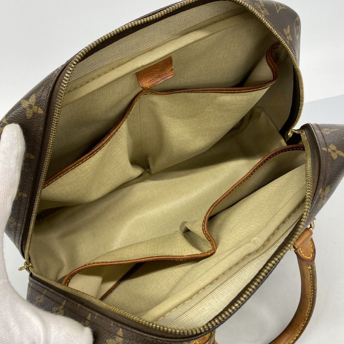 Louis Vuitton Handbag Monogram Deauville Brown — view 4