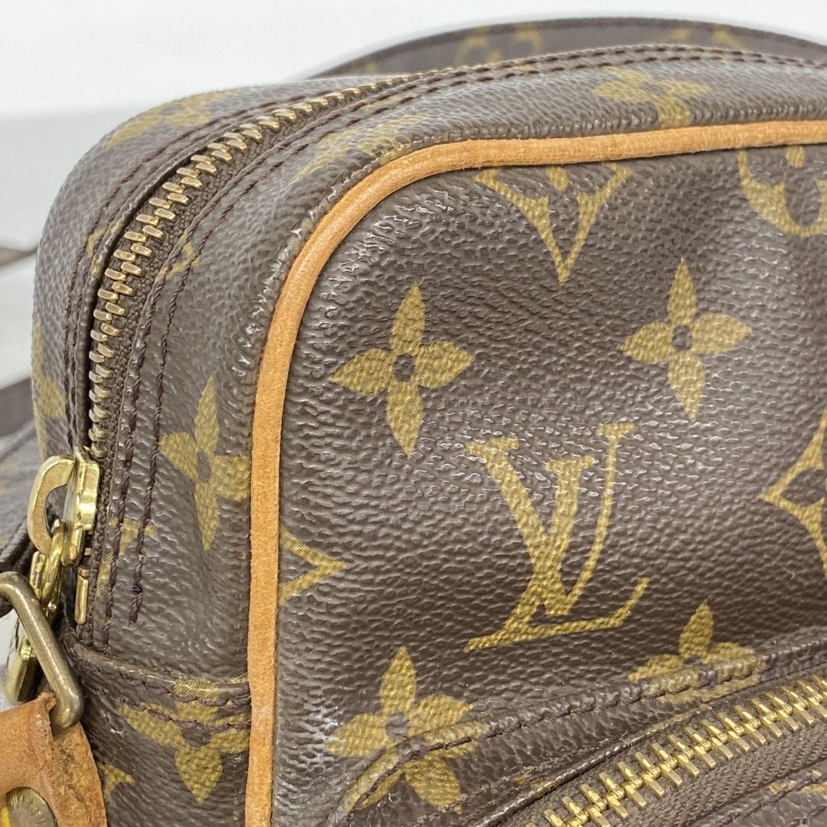 Louis Vuitton Shoulder Bag Monogram Amazon Brown — view 7