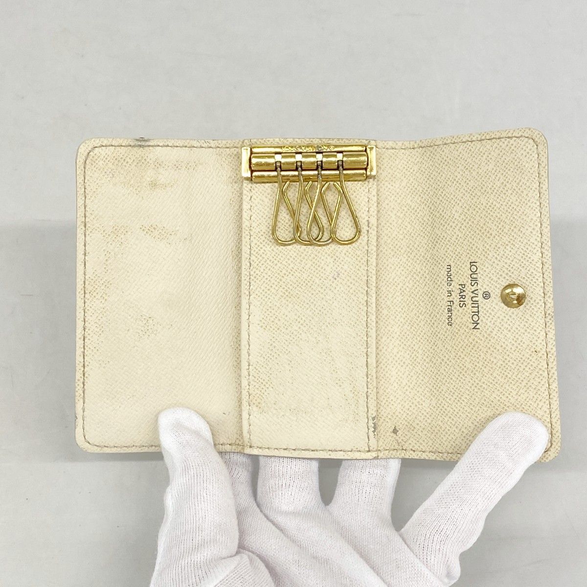 Louis Vuitton Key Case Damier Azur Multicles 4 White Key Holder — view 3