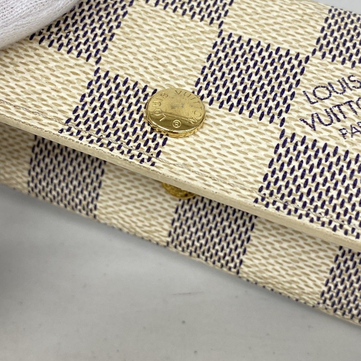Louis Vuitton Key Case Damier Azur Multicles 4 White Key Holder — view 7
