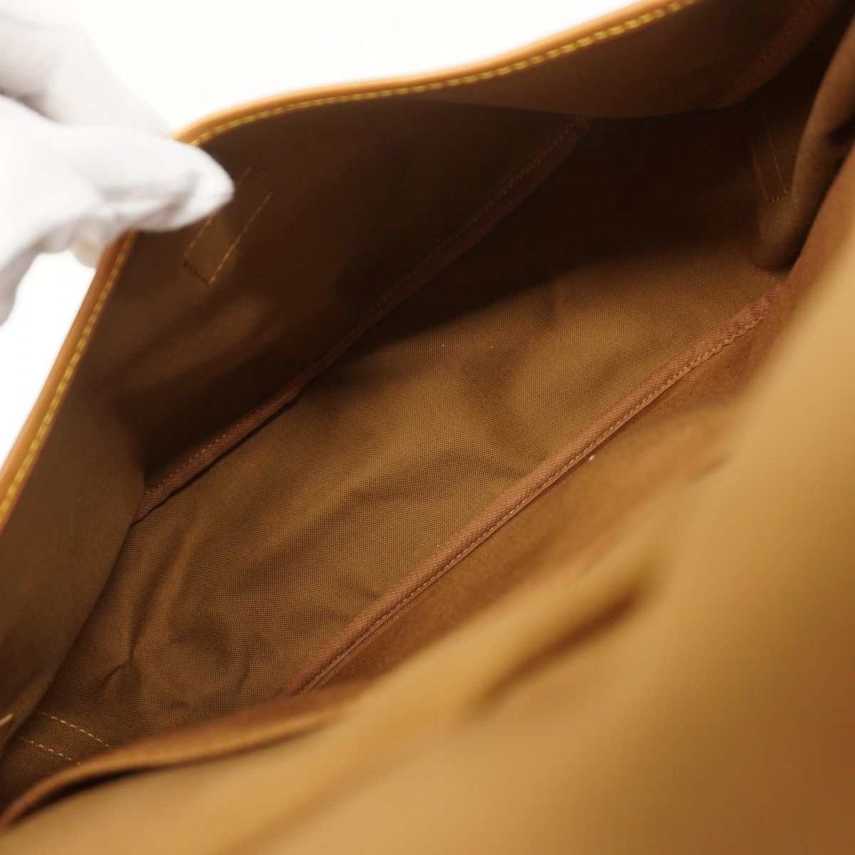 Louis Vuitton Shoulder Bag Monogram Saumur 35 Brown — view 4