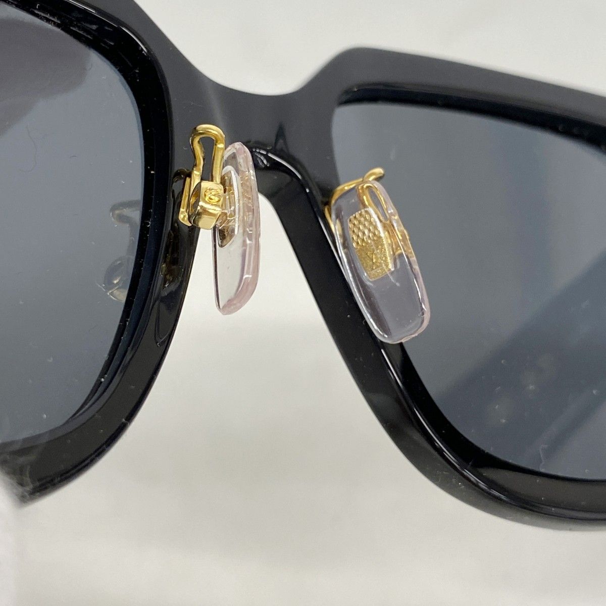 Louis Vuitton Sunglasses LV Confidence Square Black Cles Diamonds Eyewear — view 6