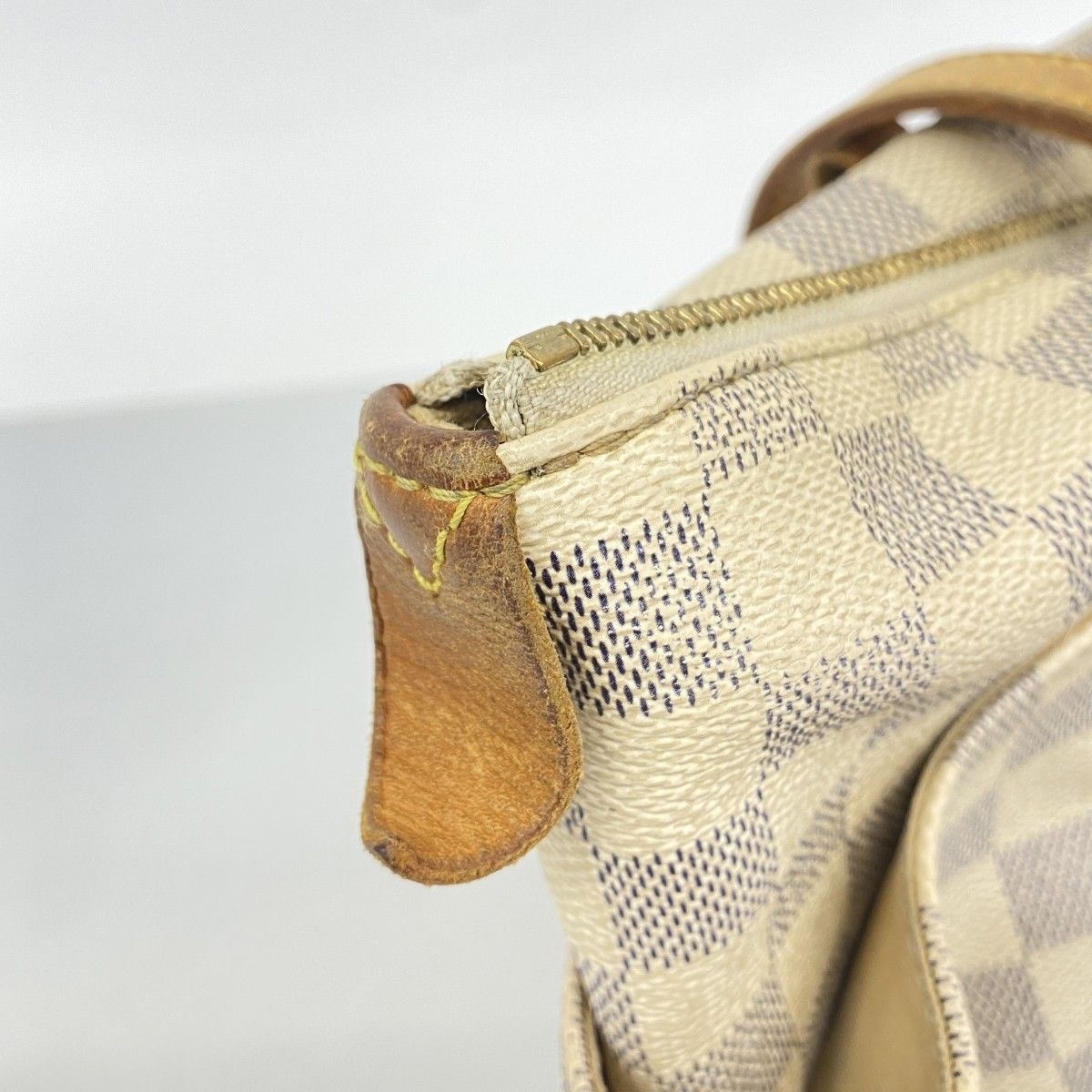 Louis Vuitton Tote Damier Azur Totally PM White — view 9