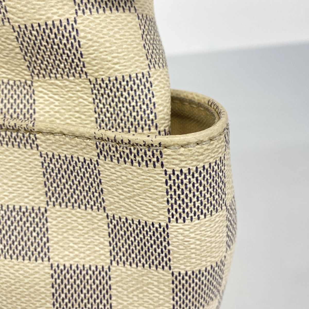 Louis Vuitton Tote Damier Azur Totally PM White — view 7