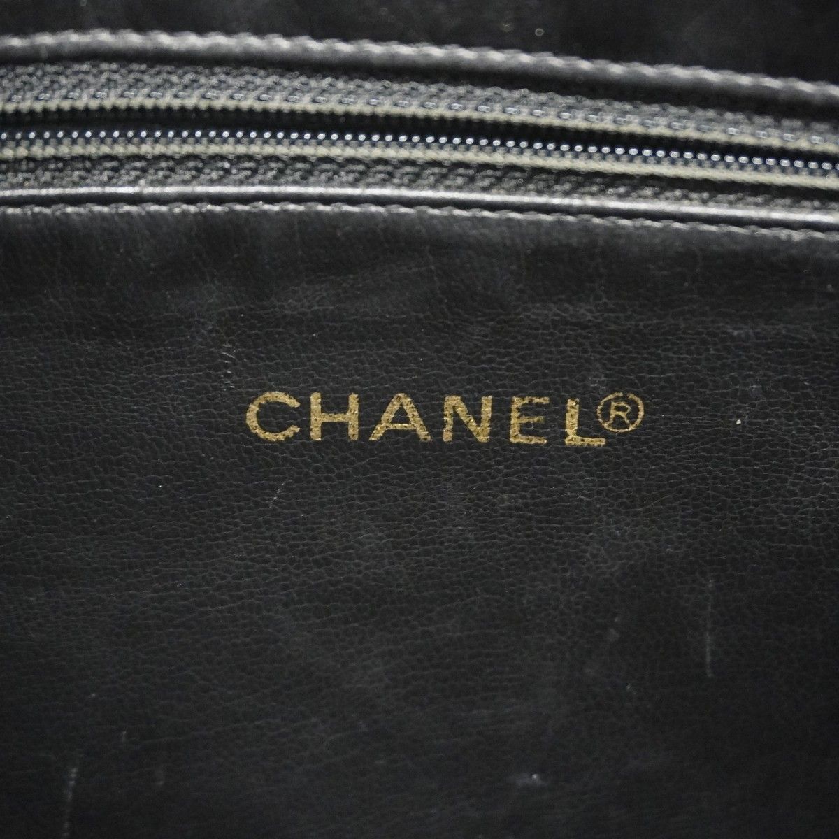 Chanel Shoulder Bag Caviar Leather Black Gold — view 5