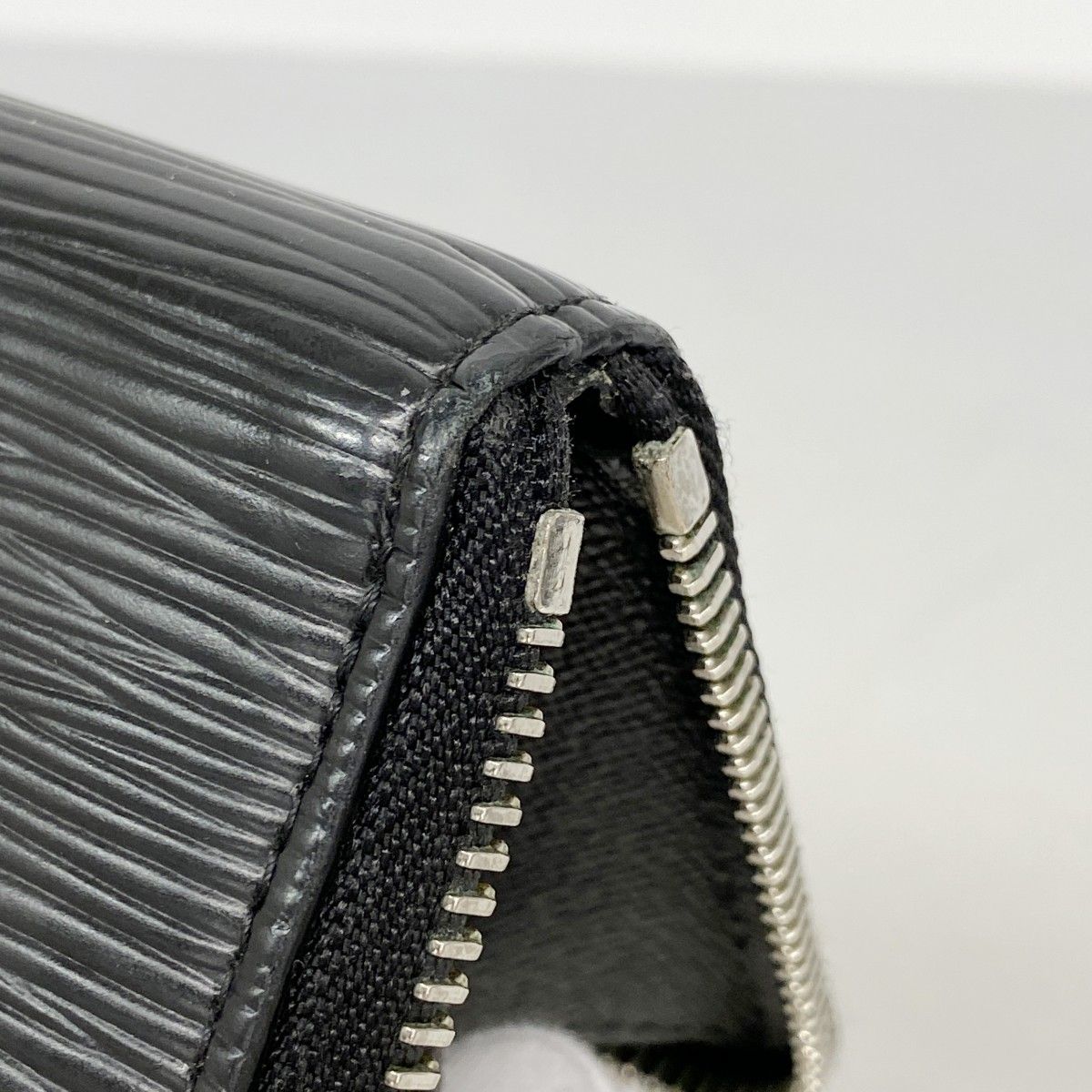 Louis Vuitton Wallet Epi Portefeuille Clemence Noir — view 6